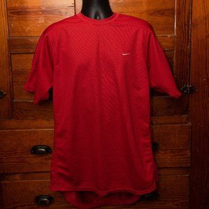 Nike men's XL red training short-sleeved tee